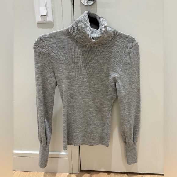 Aritzia turtleneck size S in Grey - Picture 1 of 3